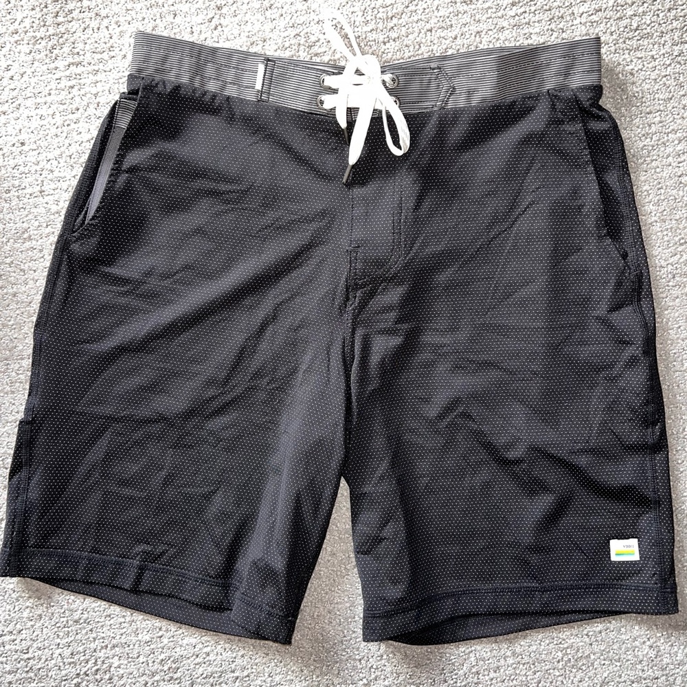 Vuori evolution shorts! Size M! New with no tags!